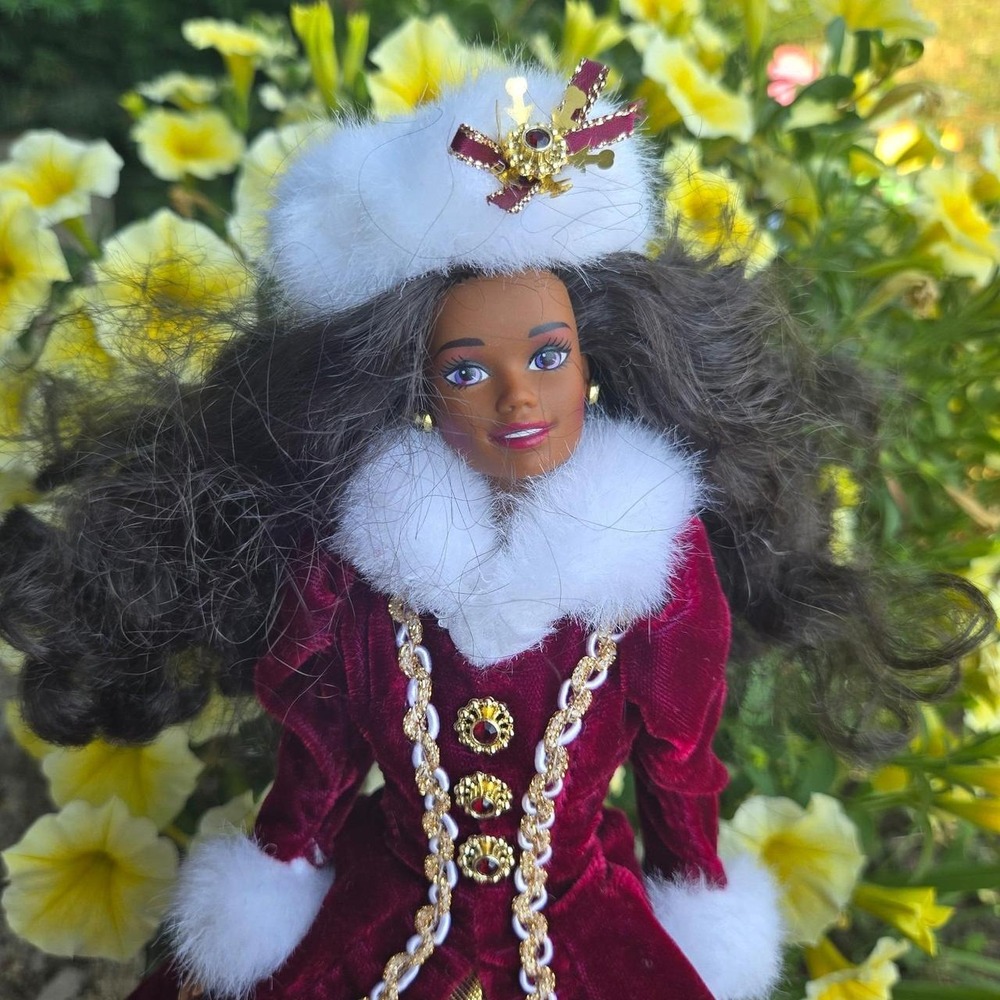 Mattel Happy Holidays Barbie Doll Vintage 1996 African American Christmas Doll